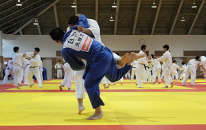 TENRI : entrainement à l'université (SHIRAKAWA en bleu)